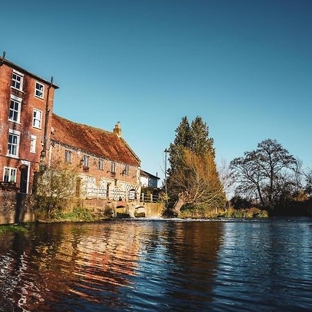 The Old Mill Hotel Salisbury Bagian luar foto