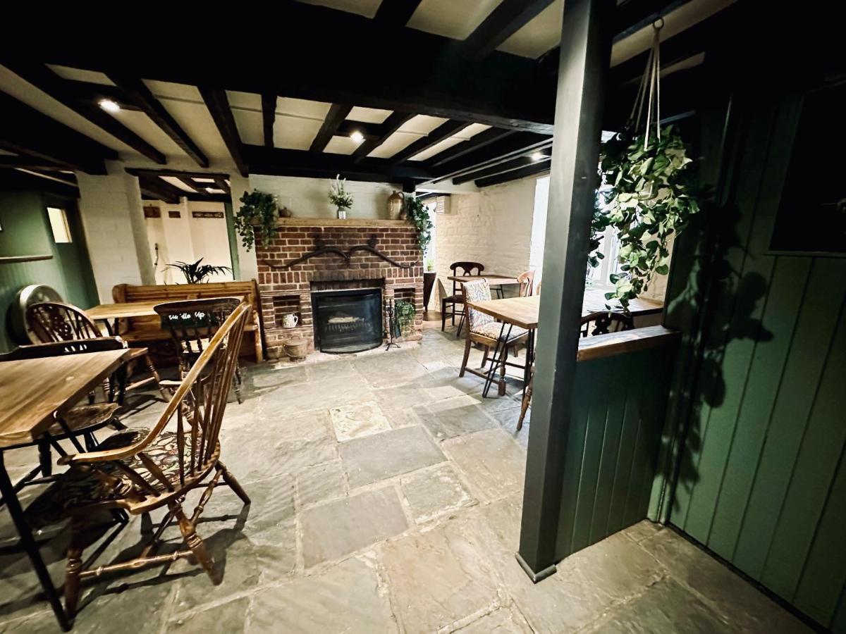 The Old Mill Hotel Salisbury Bagian luar foto
