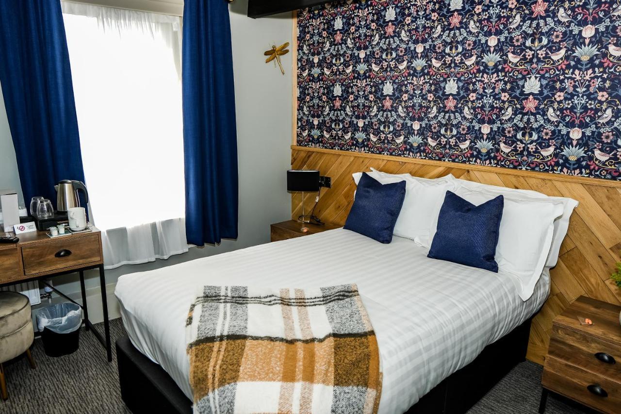 The Old Mill Hotel Salisbury Bagian luar foto