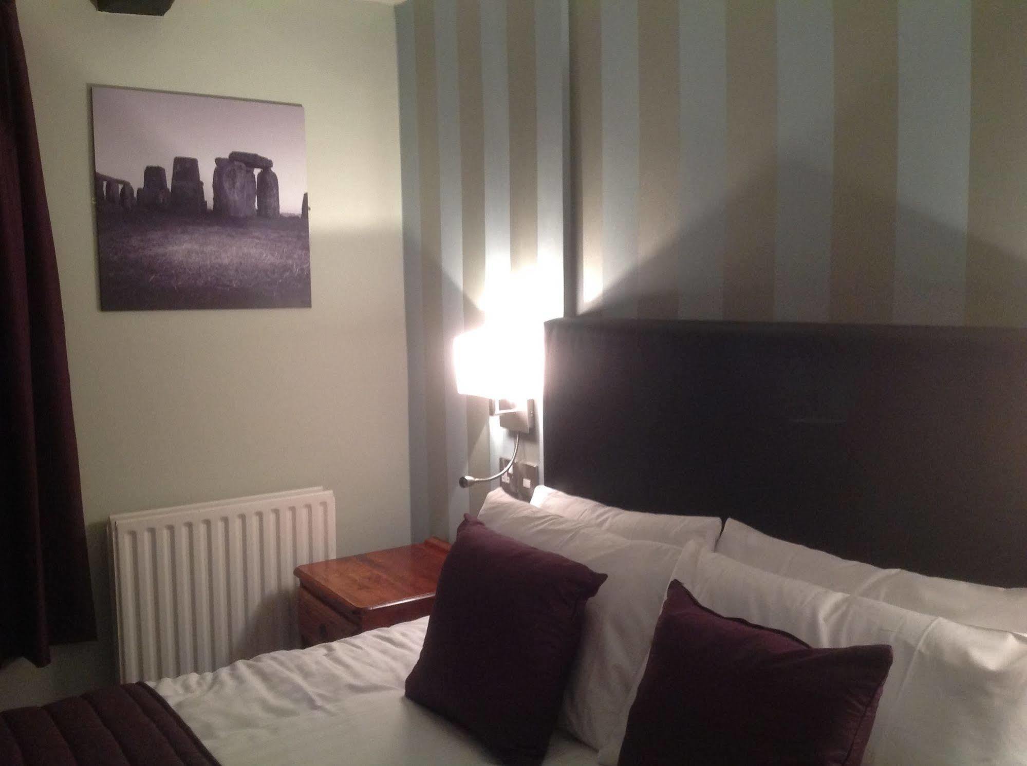 The Old Mill Hotel Salisbury Bagian luar foto